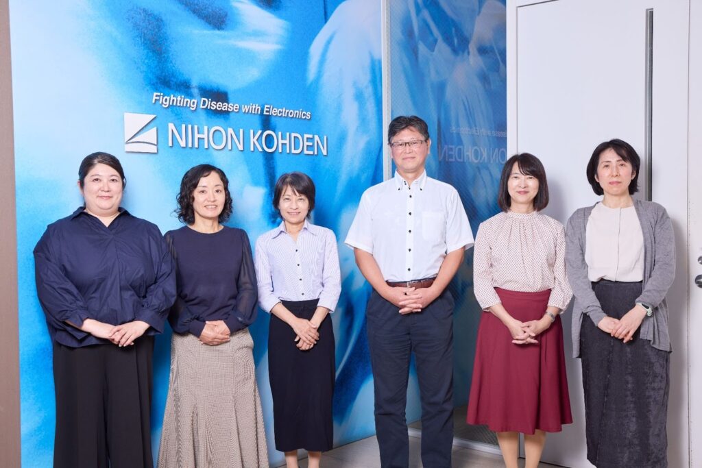 「壮大なExcelリスト」からの卒業。日本光電が、導入半年で月間300時間以上の工数削減を実現したSCM改革。